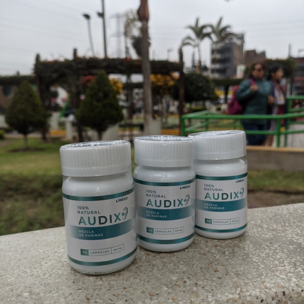 Bote blanco y turquesa de Audix+9