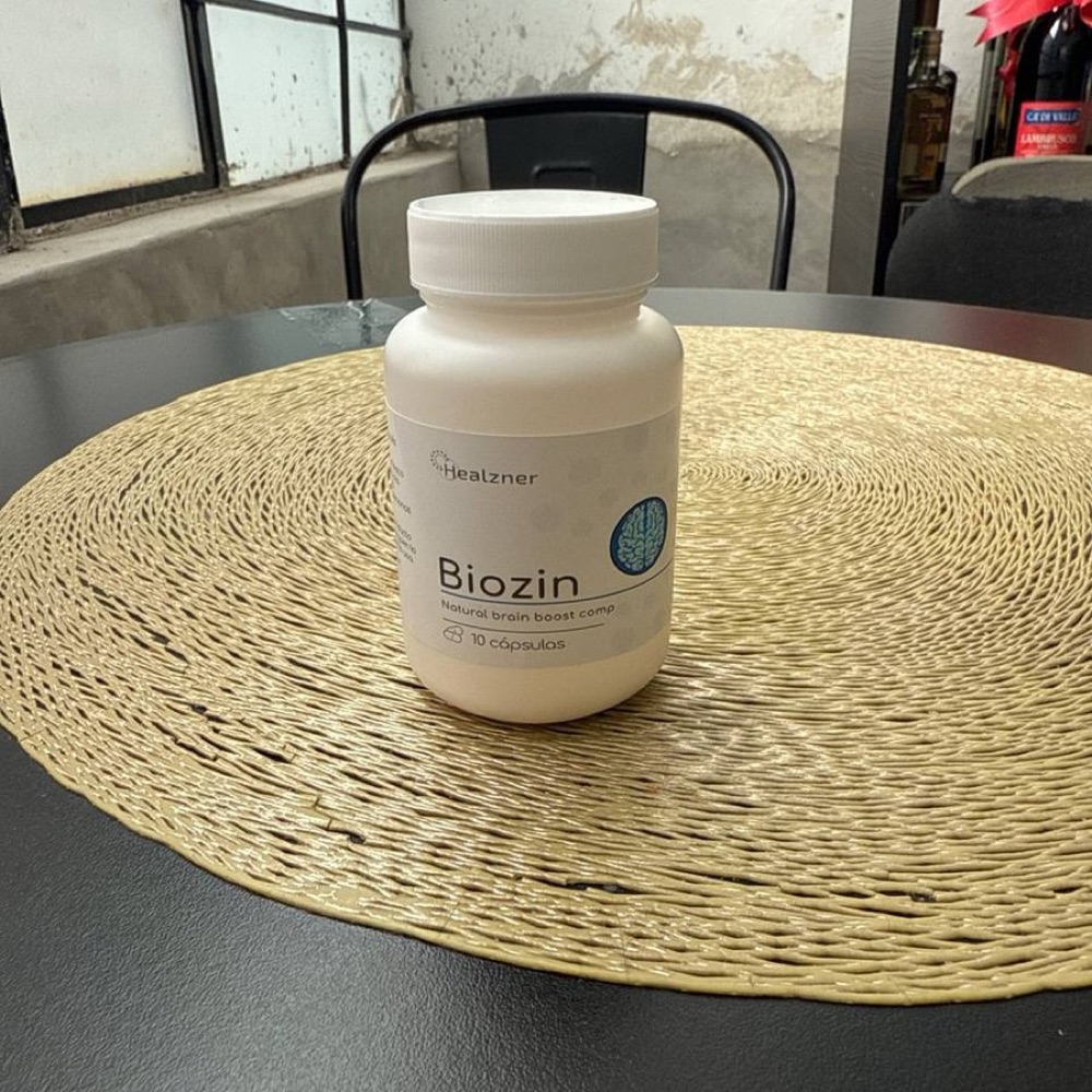 Caja de Biozin con 10 cápsulas