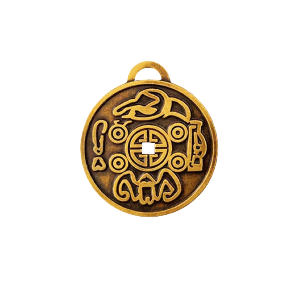 Medalhão Money Amulet com cordão preto
