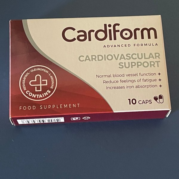 Bézs-bordó Cardiform doboz, 10 kapszula