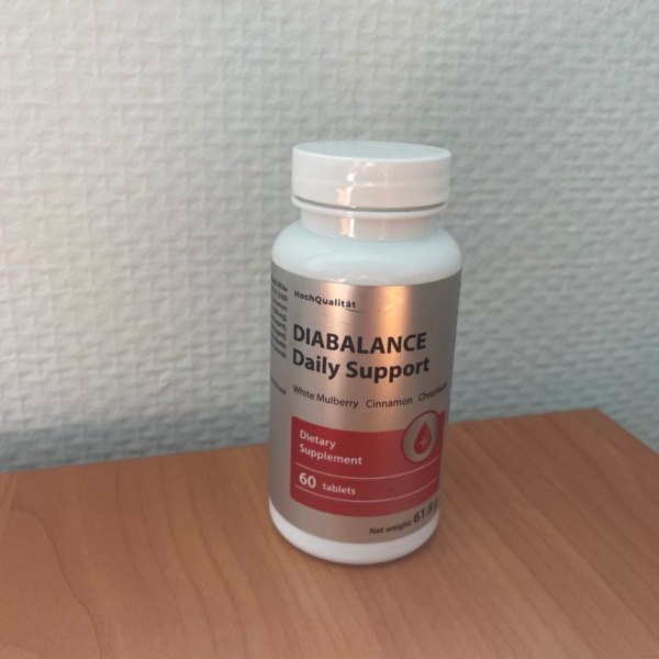 Biela dóza Diabalance Daily Support so striebornou etiketou, 60 tabliet